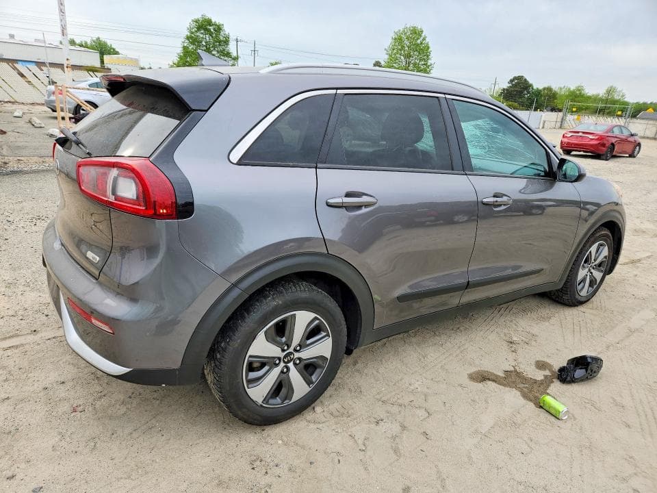 2017 KIA NIRO LX 3