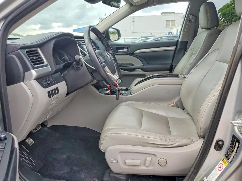 2017 TOYOTA HIGHLANDER XLE XLE 7