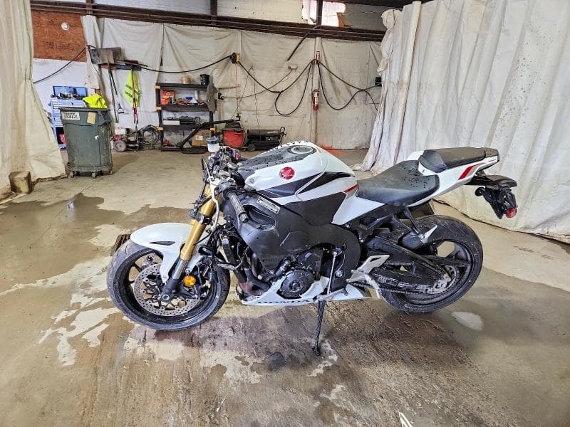 2026 HONDA CBR1000 RR 3
