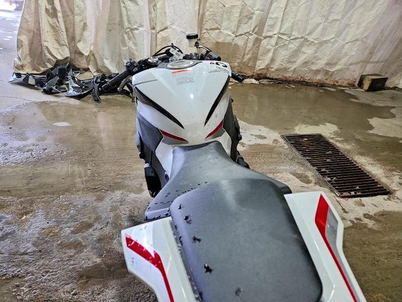 2026 HONDA CBR1000 RR 6