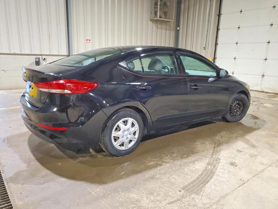 2018 HYUNDAI ELANTRA SE 3