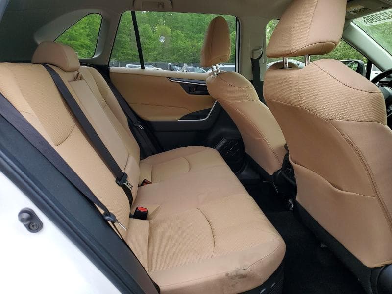 2022 TOYOTA RAV4 LE LE 11