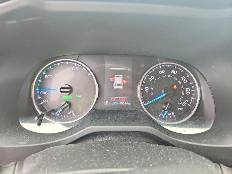 2022 TOYOTA RAV4 LE LE 9