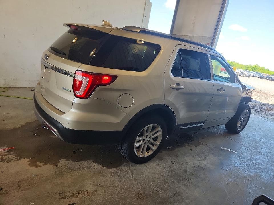 2017 FORD EXPLORER XLT 3