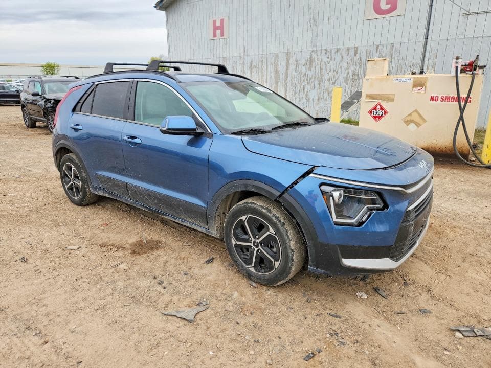 2024 KIA NIRO EX 4