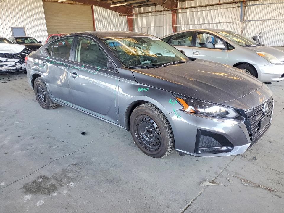 2024 NISSAN ALTIMA S 4