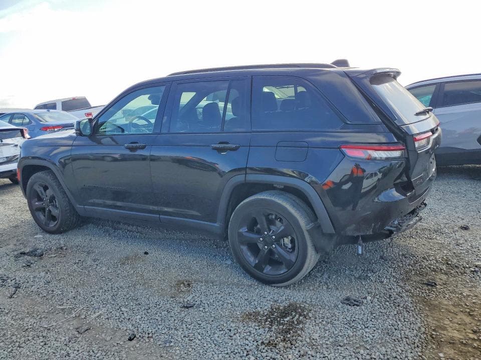 2023 JEEP GRAND CHEROKEE LAREDO 2