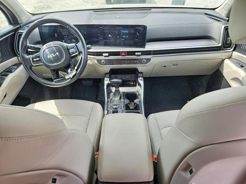 2024 KIA SORENTO 8