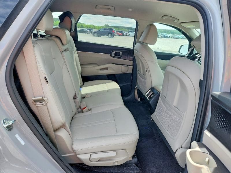 2024 KIA SORENTO 10