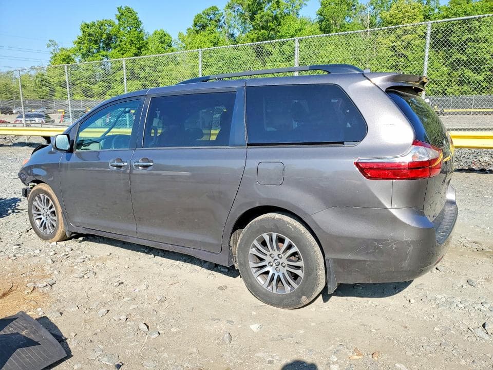 2018 TOYOTA SIENNA XLE 8-PASSENGER XLE 8-PASSENGER 2