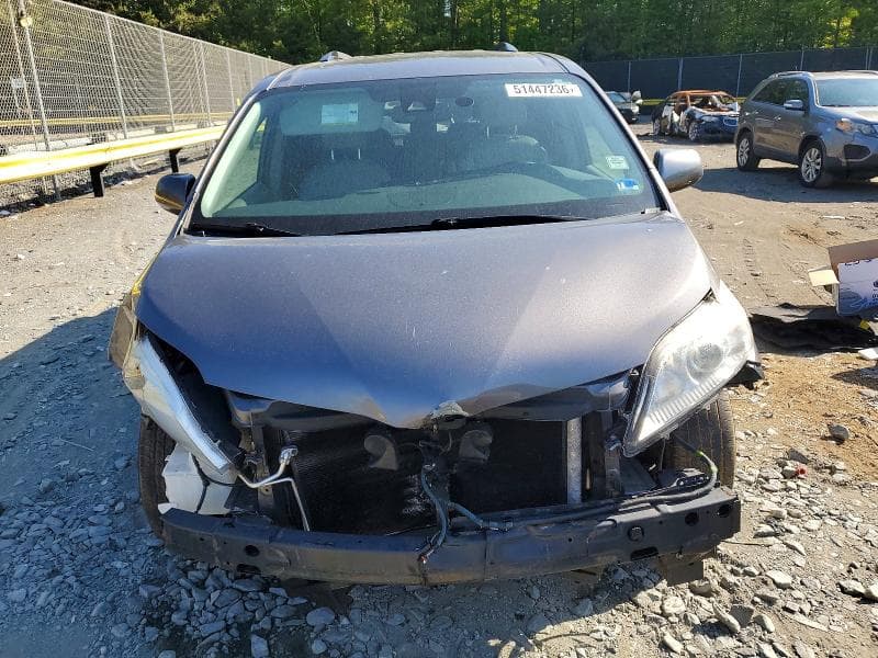 2018 TOYOTA SIENNA XLE 8-PASSENGER XLE 8-PASSENGER 12