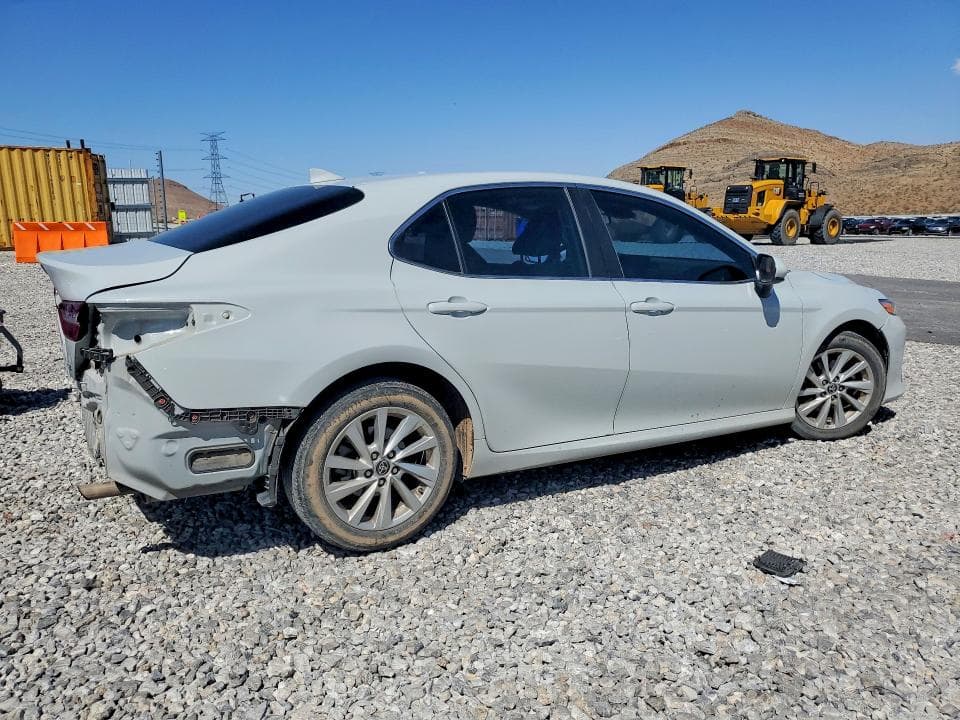2023 TOYOTA CAMRY LE 3