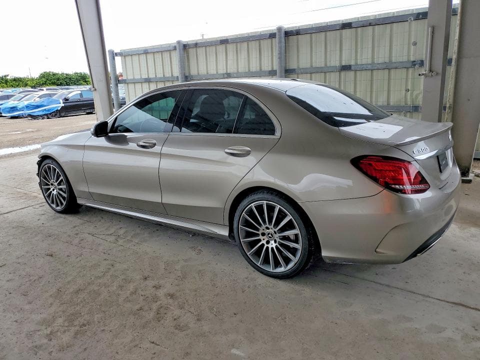 2019 MERCEDES-BENZ C 300 2