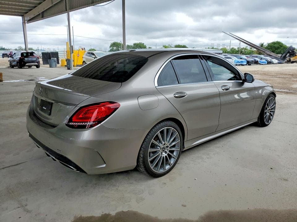2019 MERCEDES-BENZ C 300 3