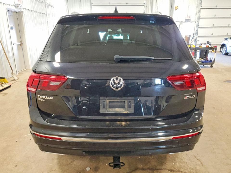 2020 VOLKSWAGEN TIGUAN SEL PREMIUM R-LINE SEL PREMIUM R-LINE 6