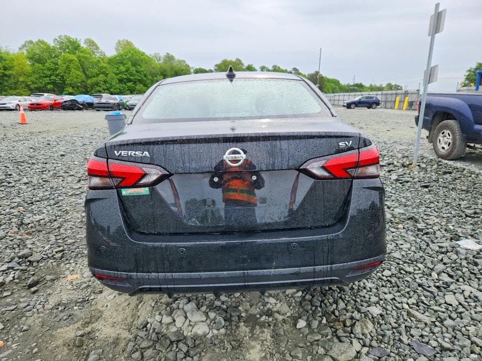 2021 NISSAN VERSA SV SV 6