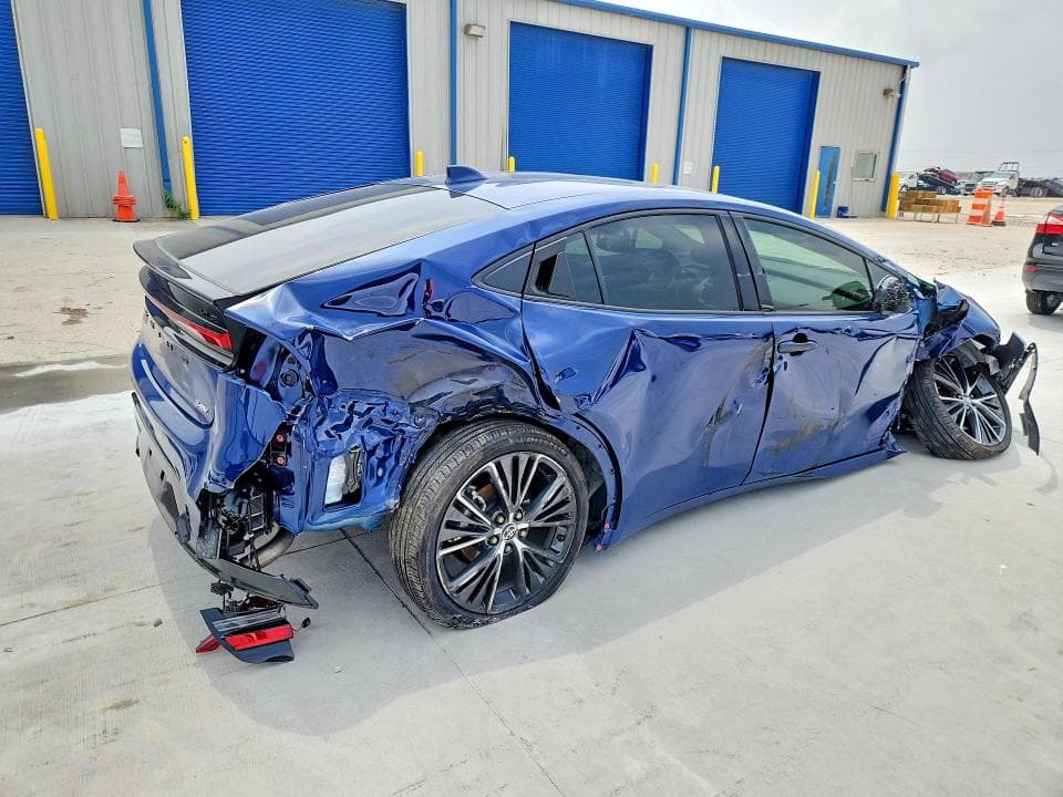 2025 TOYOTA PRIUS XLE XLE 3