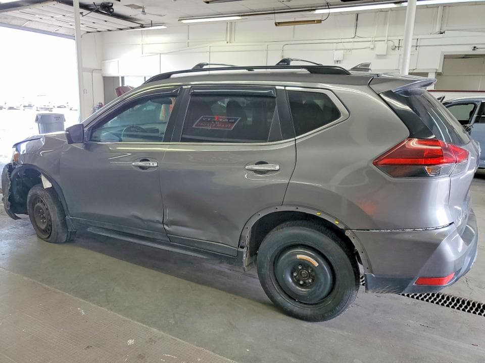 2018 NISSAN ROGUE SV 2