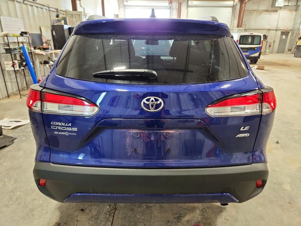 2025 TOYOTA COROLLA CROSS LE 6