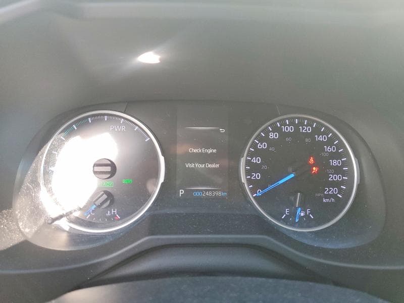 2020 TOYOTA RAV4 LE 9