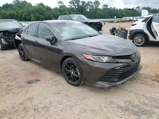 2018 TOYOTA CAMRY LE LE 13