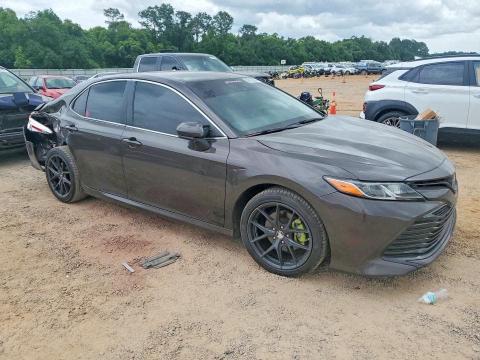2018 TOYOTA CAMRY LE LE 4