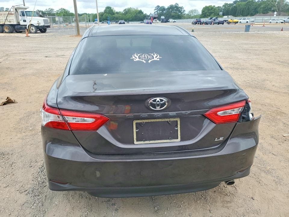2018 TOYOTA CAMRY LE LE 6