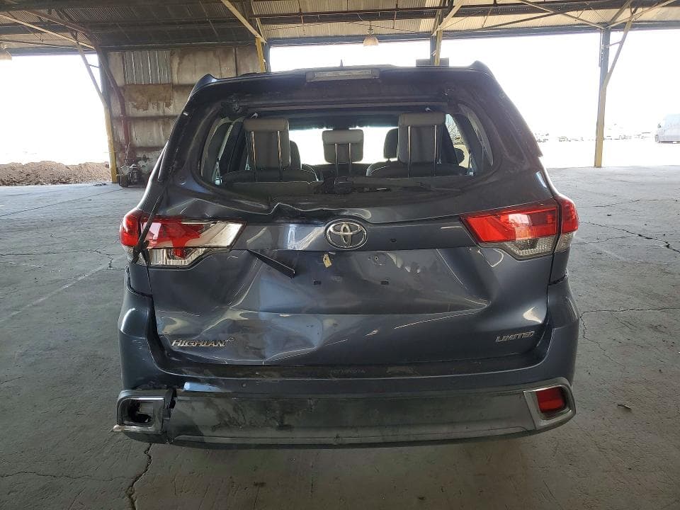 2018 TOYOTA HIGHLANDER LIMITED 6