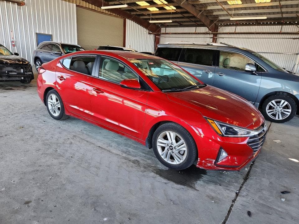 2019 HYUNDAI ELANTRA SEL 4