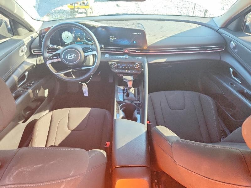 2024 HYUNDAI ELANTRA SEL 8