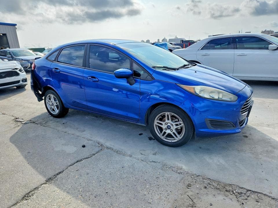 2018 FORD FIESTA SE 4
