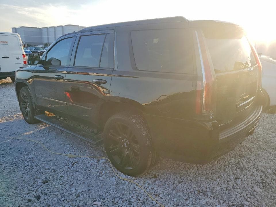 2018 CADILLAC ESCALADE PREMIUM LUXURY 2
