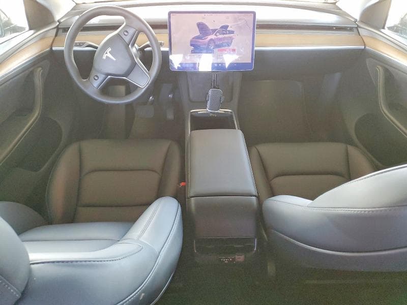 2023 TESLA MODEL Y 8