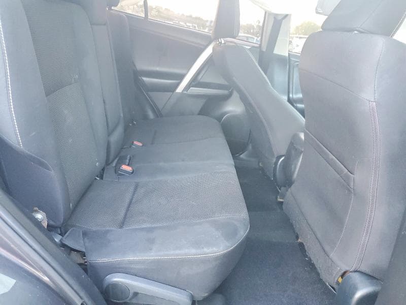 2018 TOYOTA RAV4 XLE 11