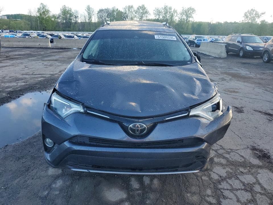 2018 TOYOTA RAV4 XLE 5