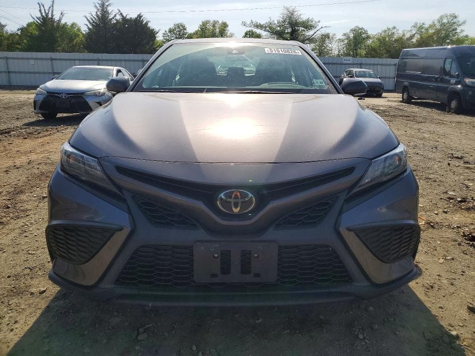 2022 TOYOTA CAMRY SE 5