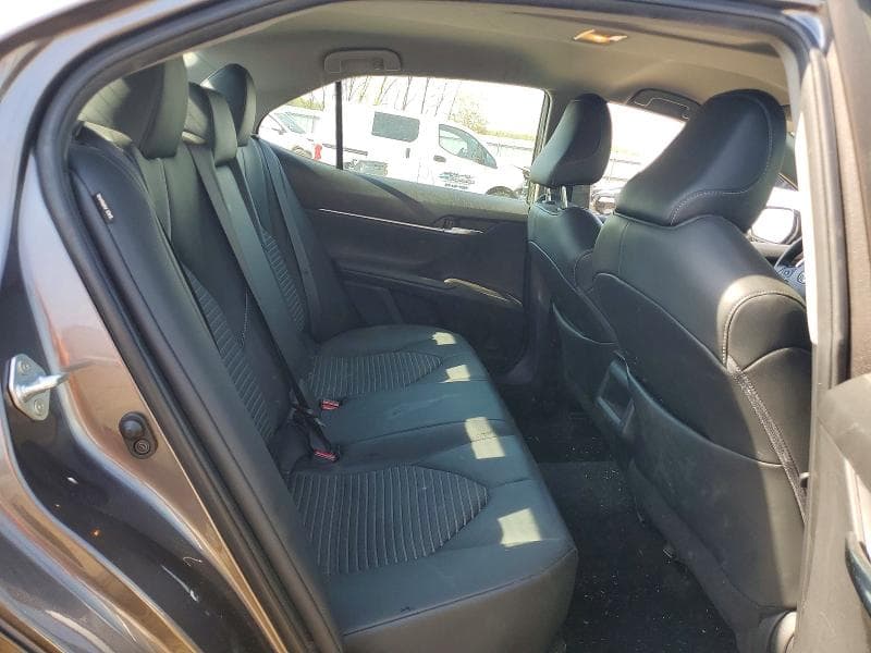 2022 TOYOTA CAMRY SE 10
