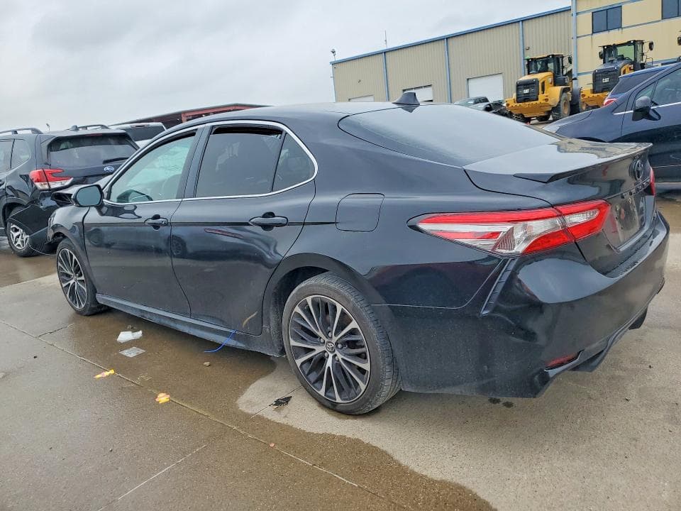 2018 TOYOTA CAMRY SE SE 2