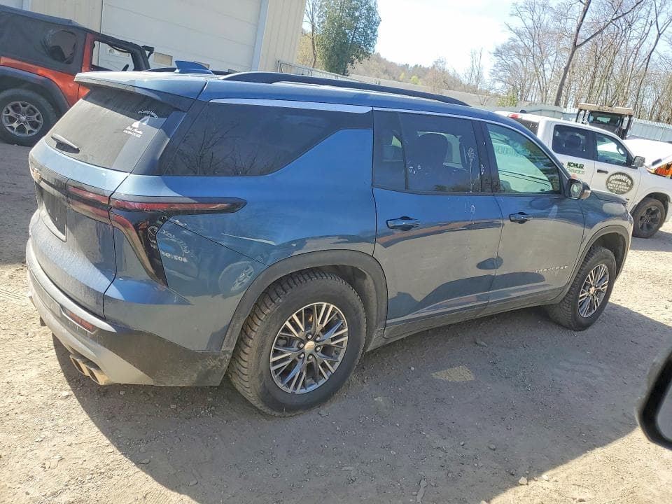 2025 CHEVROLET TRAVERSE LT LT 3