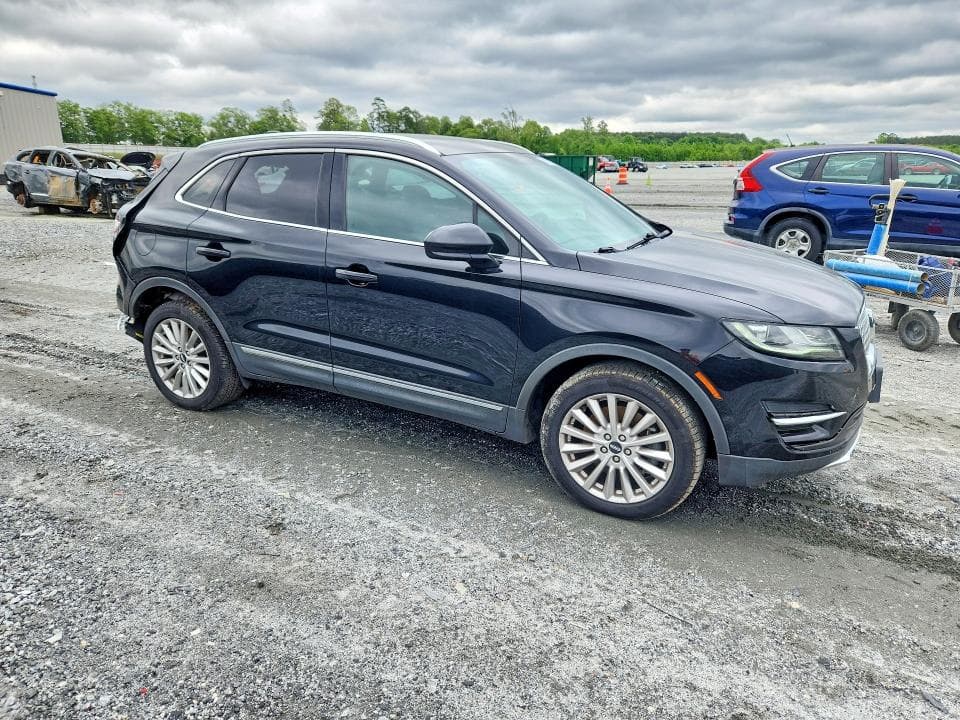 2019 LINCOLN MKC 4