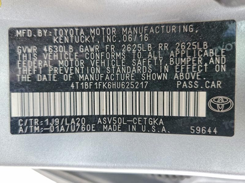 2017 TOYOTA CAMRY XLE 12