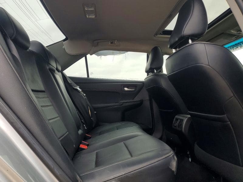 2017 TOYOTA CAMRY XLE 10
