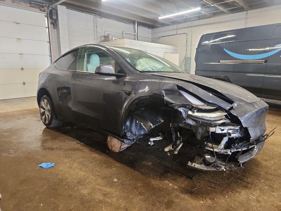 2023 TESLA MODEL Y 5