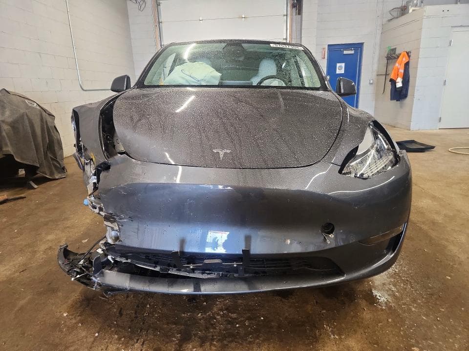 2023 TESLA MODEL Y 6