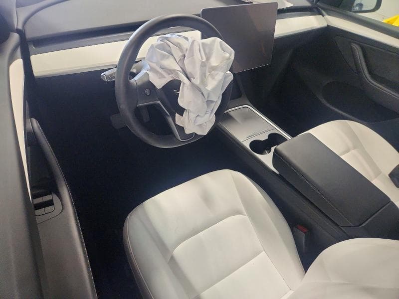 2023 TESLA MODEL Y 9
