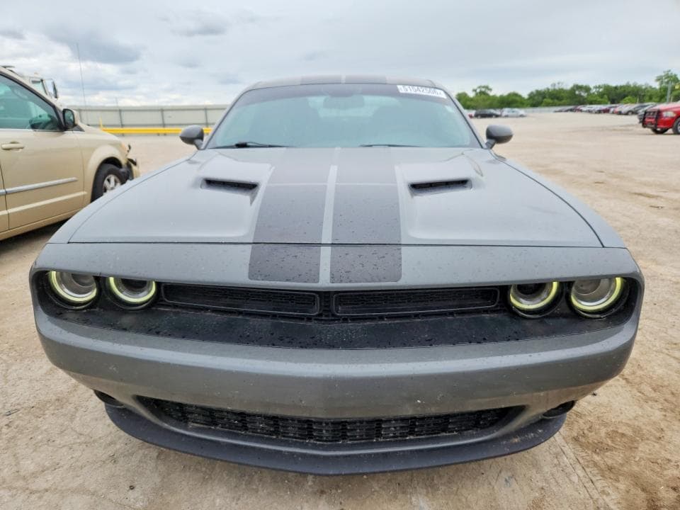 2017 DODGE CHALLENGER SXT 5