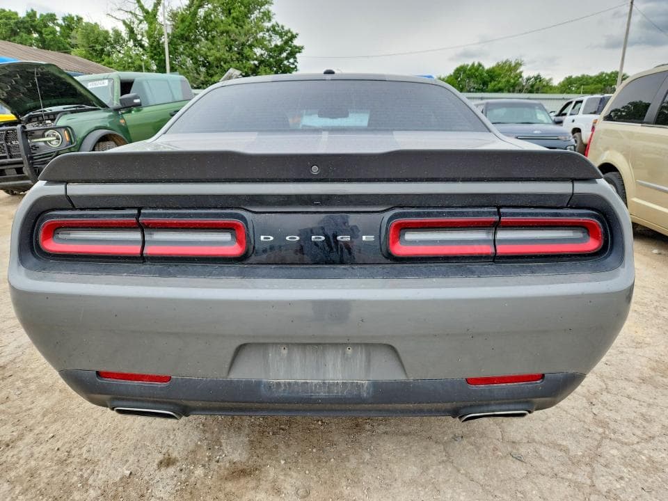 2017 DODGE CHALLENGER SXT 6