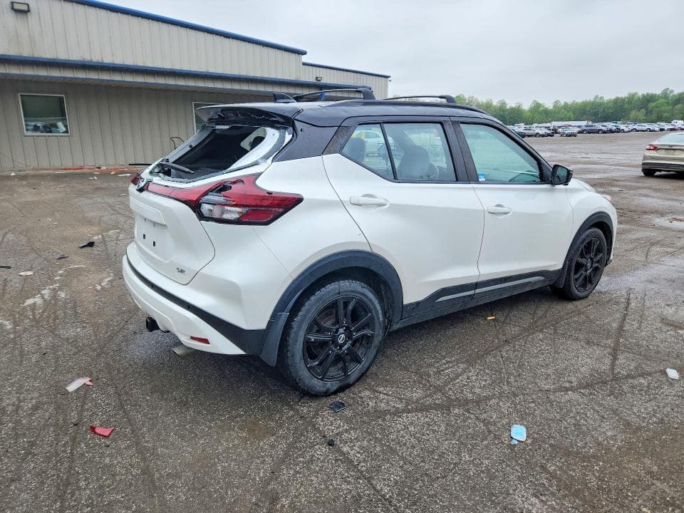 2021 NISSAN KICKS SR 3
