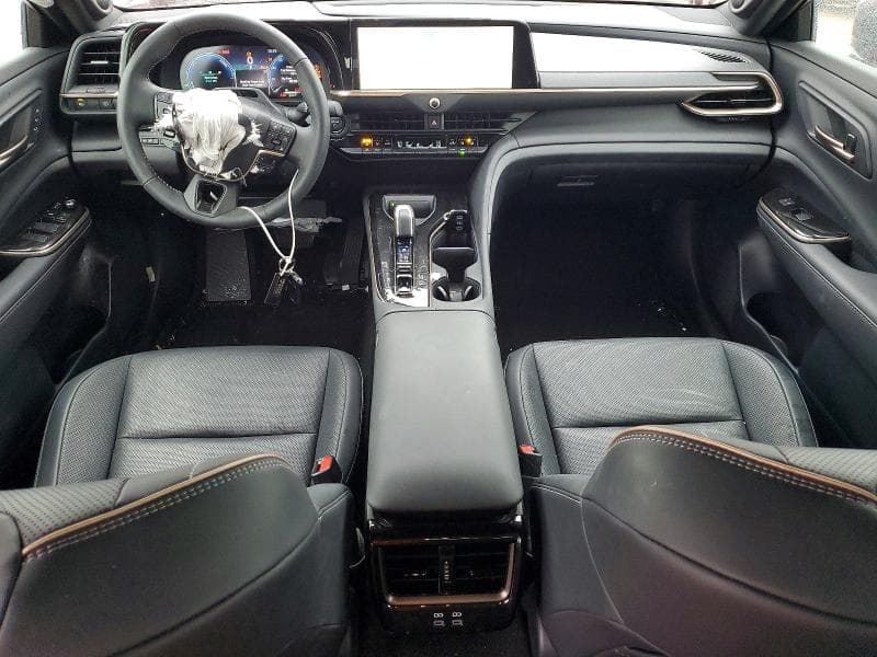 2026 TOYOTA CROWN LIMITED LIMITED 8