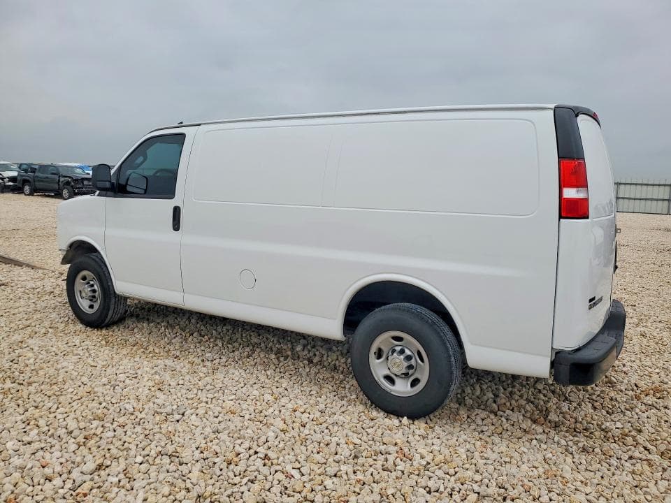 2024 CHEVROLET EXPRESS 3